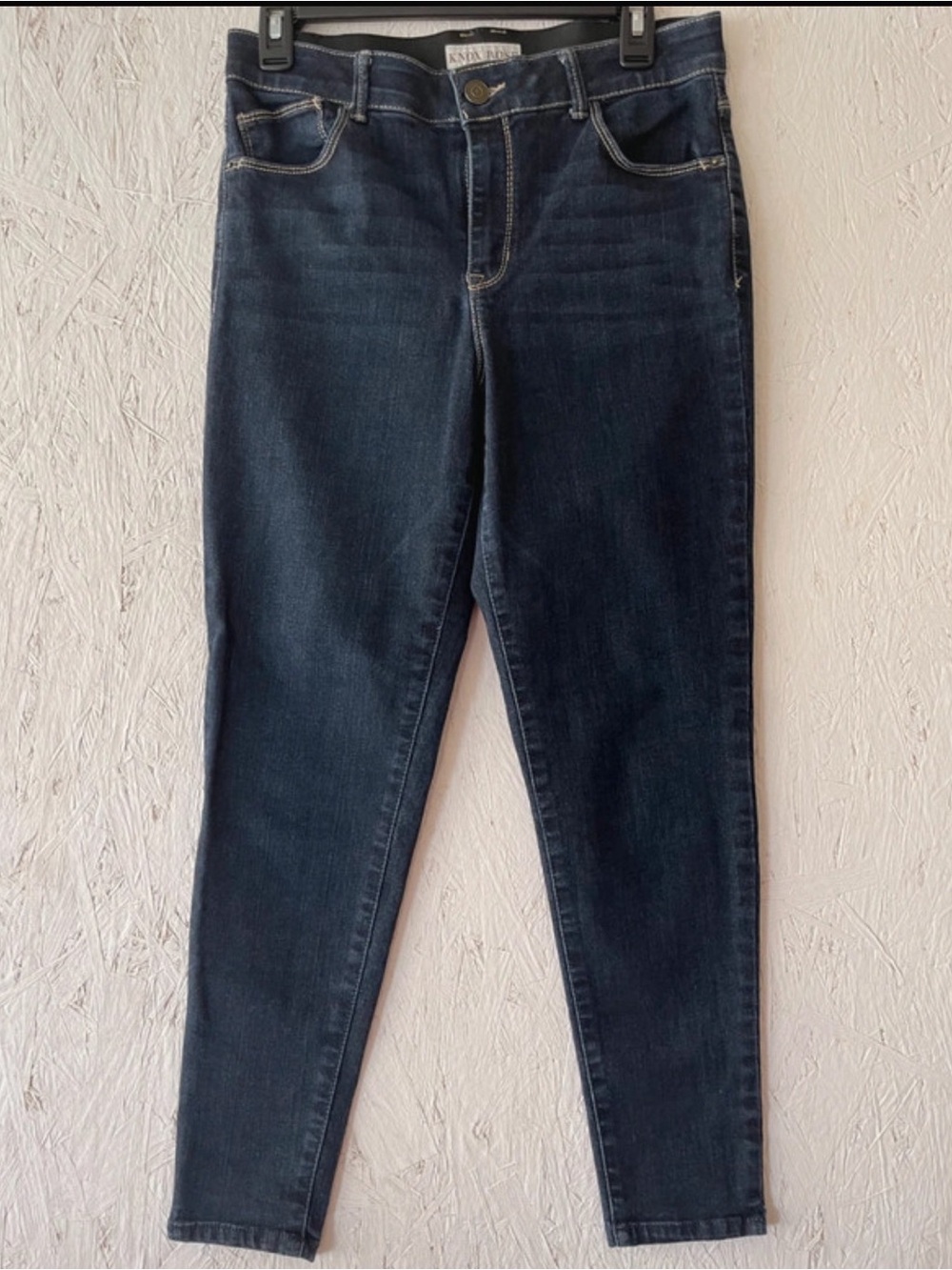 Knox Rose Skinny Jeans in Dark Blue-Black Wash